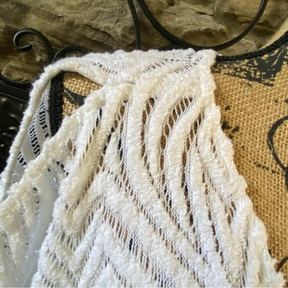 Chico’s Fringed Poncho With Cut Out Lace orSwimsuit Topper Size S/M - Picture 5 of 8